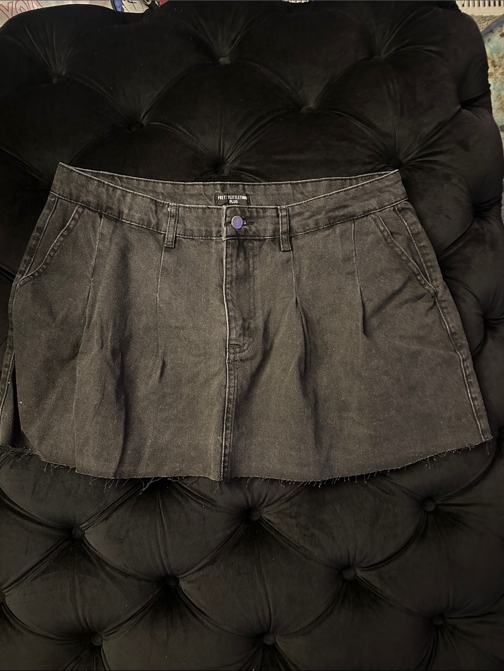 Plus sized pleated denim skirt